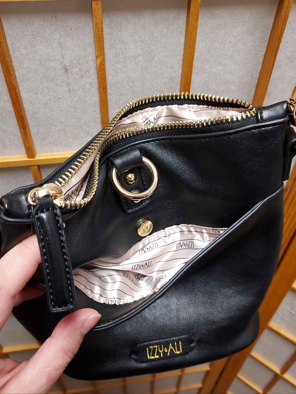 🖤 FOXBLOOD IZZY & ALI Ring Bucket crossbody clutch Vegan removable straps Purse - Picture 3 of 8